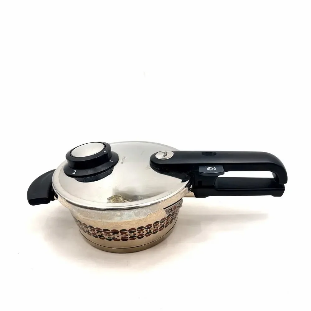 Fissler Vitavit 2.5 L Pressure Cooker W/ CookStar Base 2.6 Qt Stainless Germany